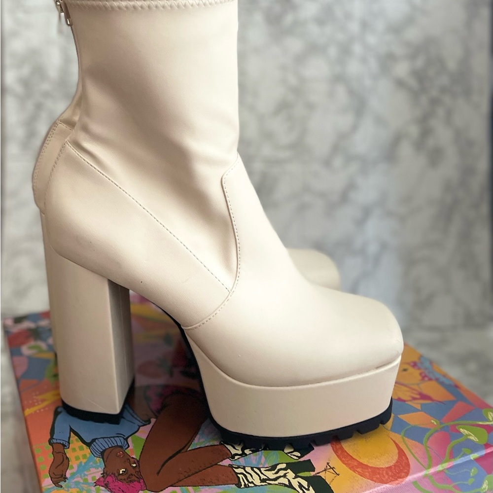 Abound Ivory Flax Leather Platform Booties Ankle Boots